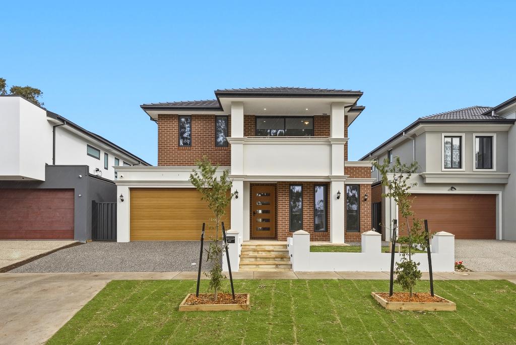 27 Floyd Cct, Cranbourne, VIC 3977