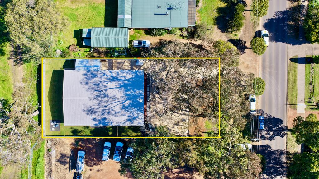 18 Memorial Dr, Cowaramup, WA 6284