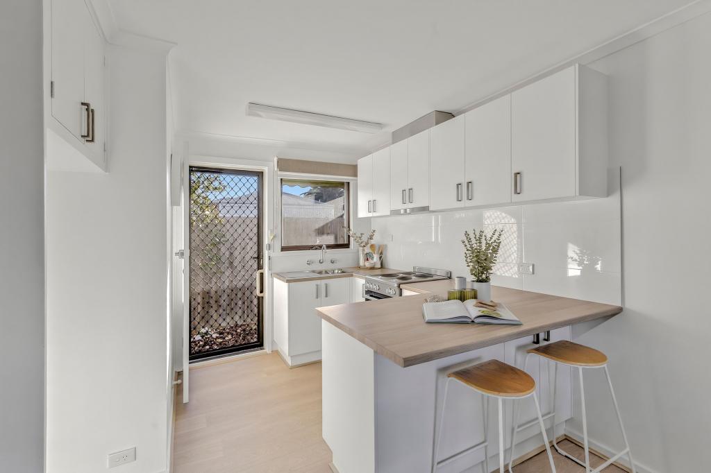 4/4 Manifold St, Manifold Heights, VIC 3218