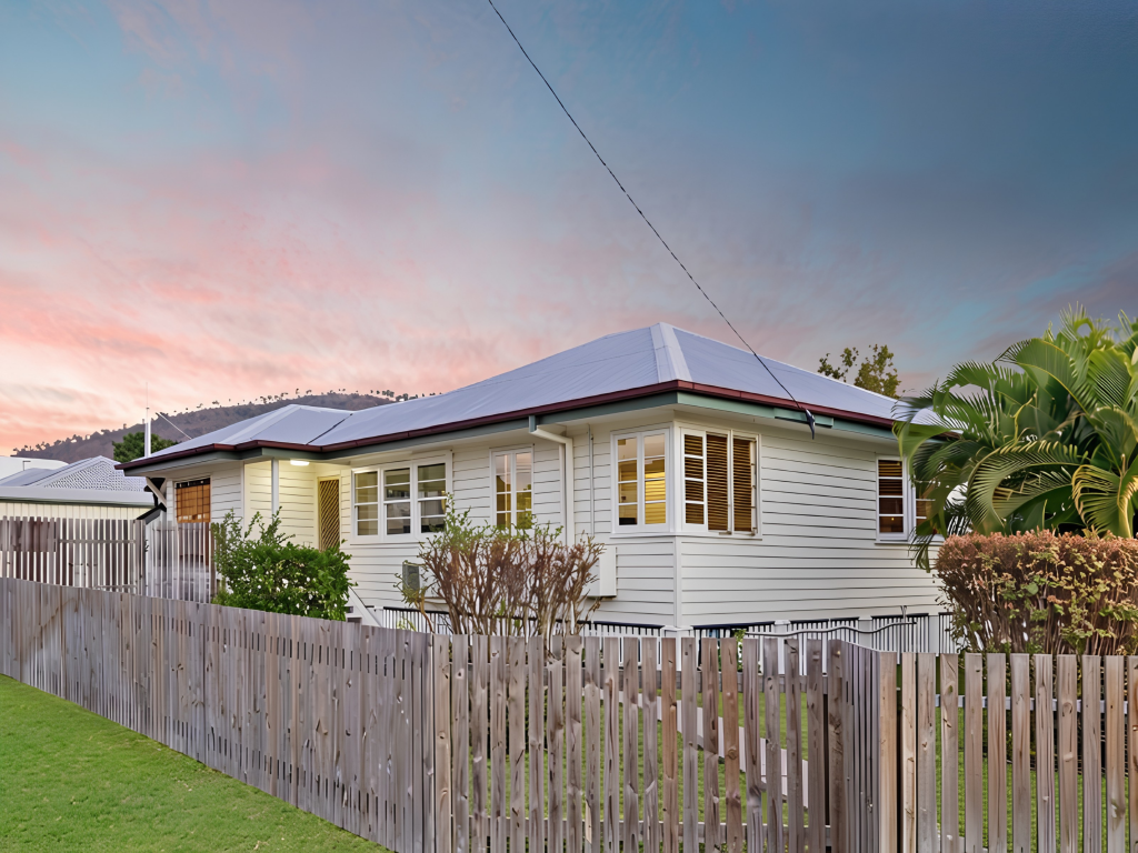 30 Royal St, Wulguru, QLD 4811