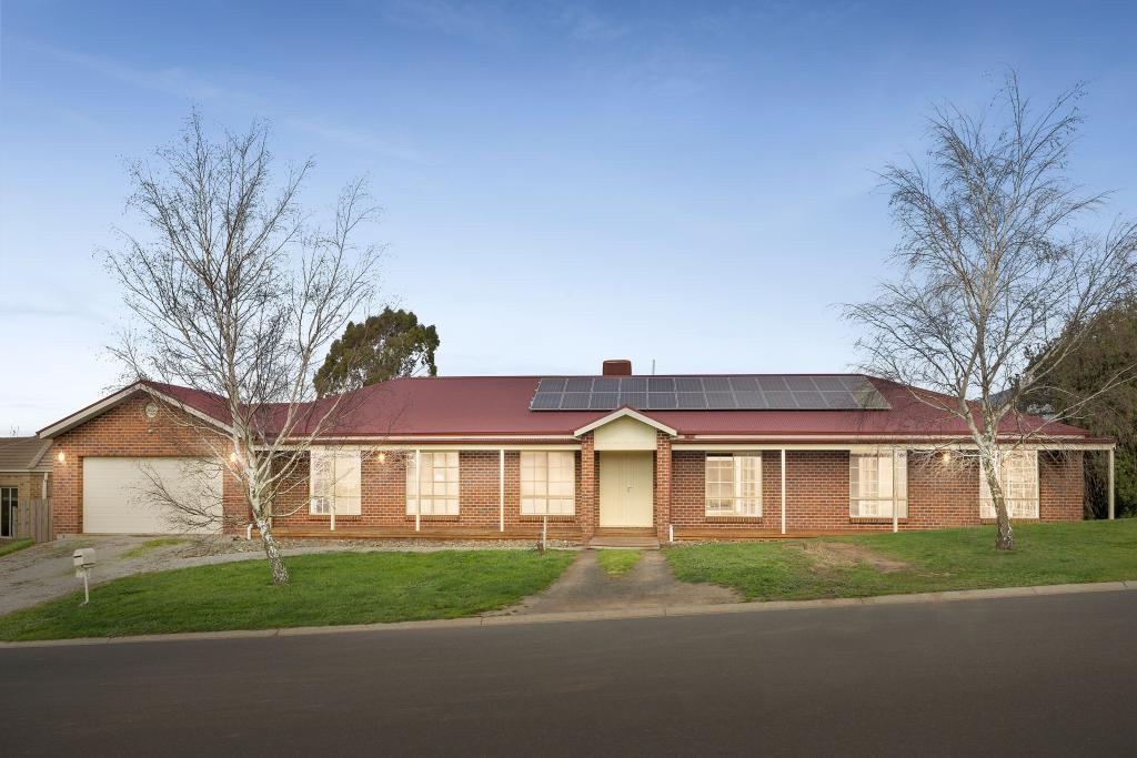 39 Shaw Dr, Romsey, VIC 3434