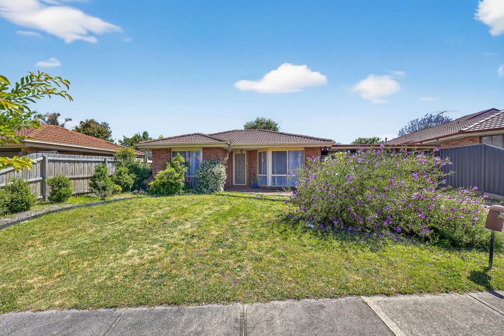 38 Frances Cres, Cranbourne North, VIC 3977