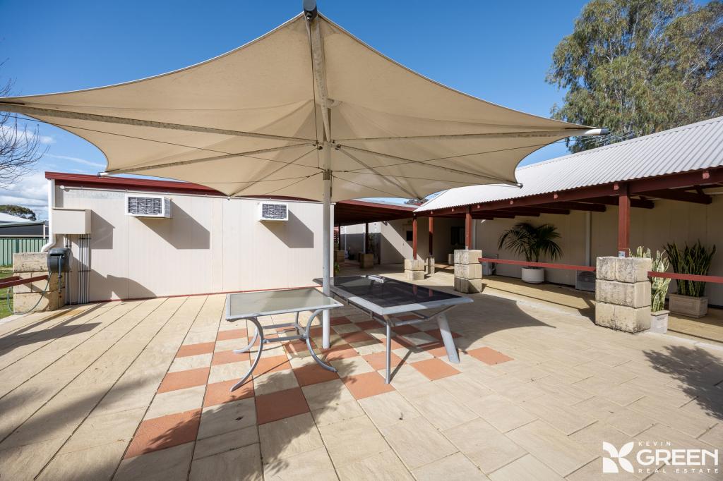 423 Pinjarra Rd, Barragup, WA 6209