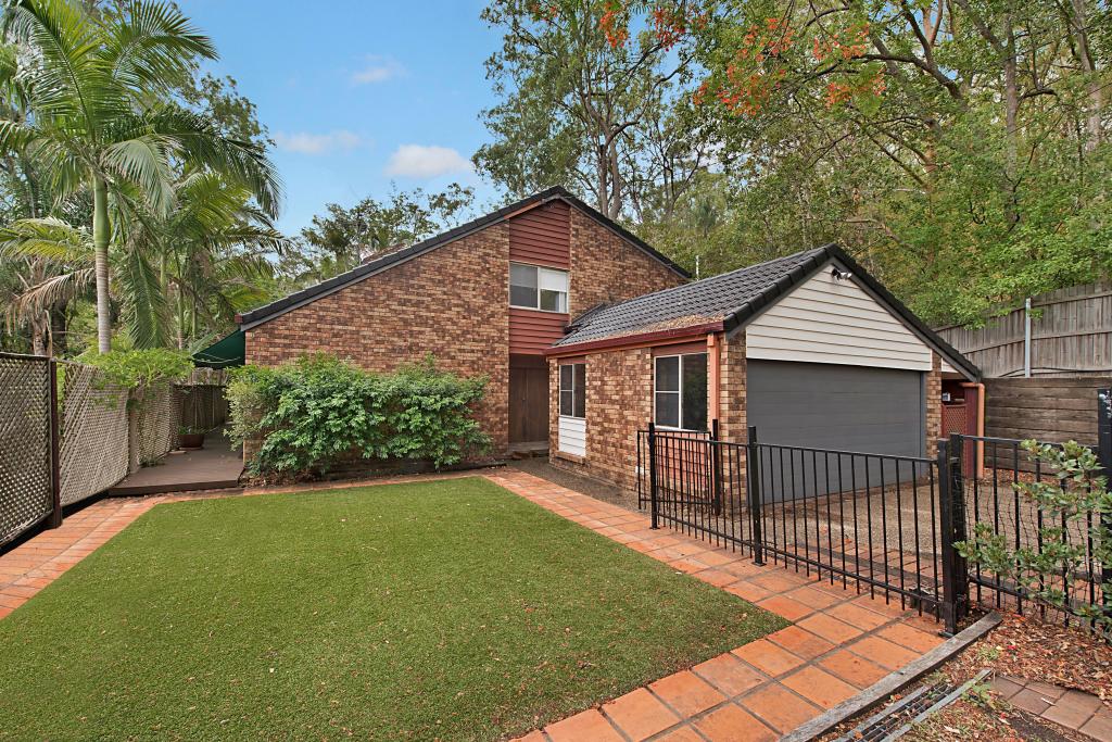 58 Cassandra St, Chapel Hill, QLD 4069