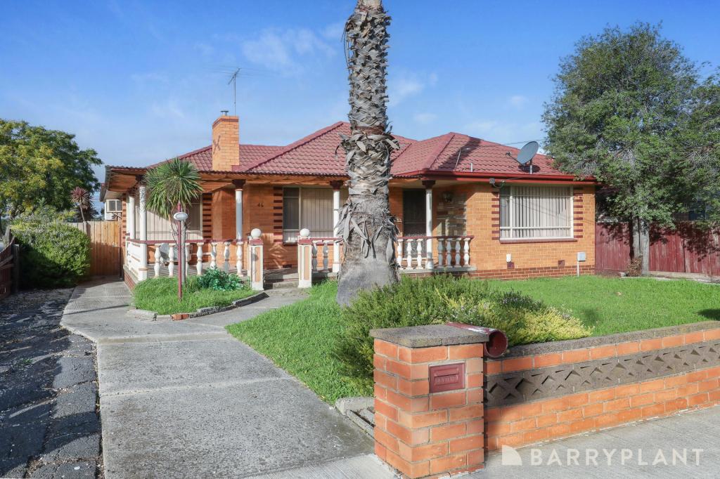 46 AVONDALE AVE, ST ALBANS, VIC 3021