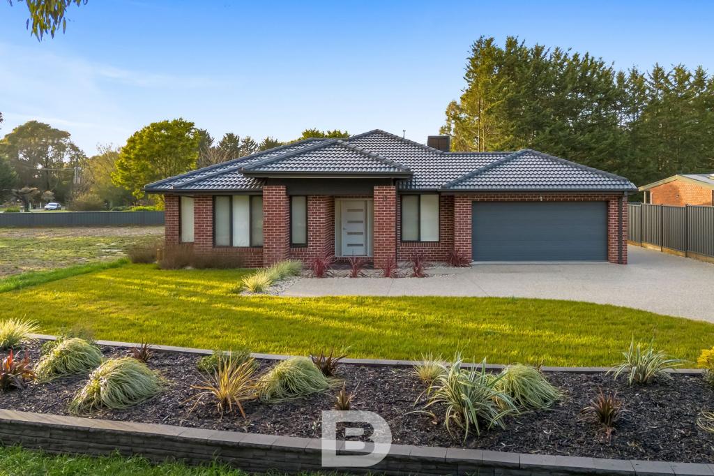 15 Gordon Cres, Romsey, VIC 3434