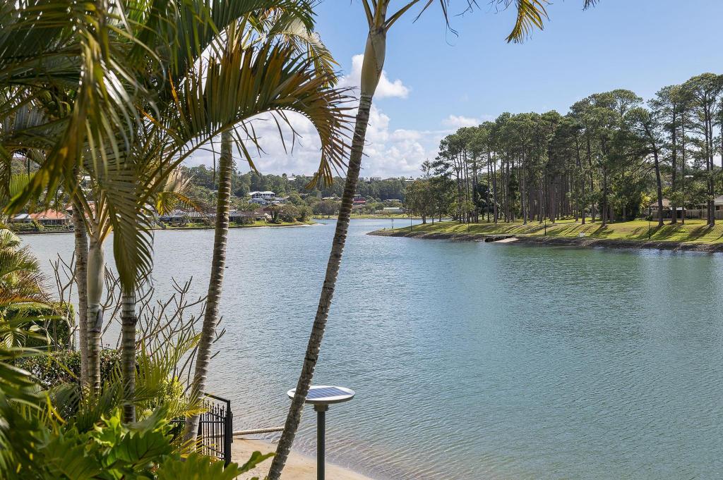 11/2-10 Coolgardie St, Elanora, QLD 4221