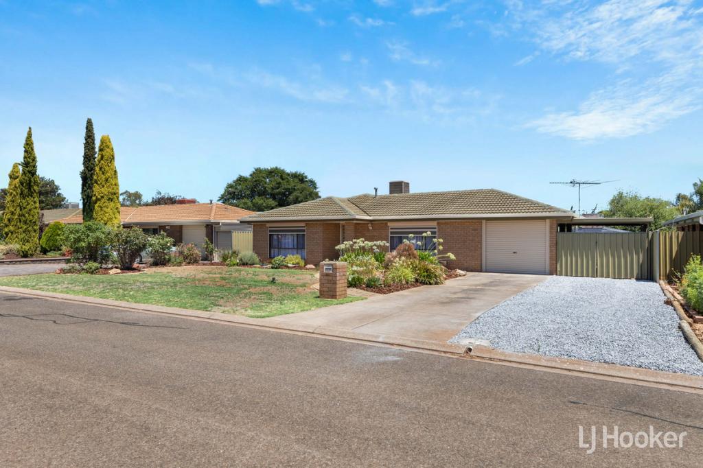 24 Carob Cres, Craigmore, SA 5114