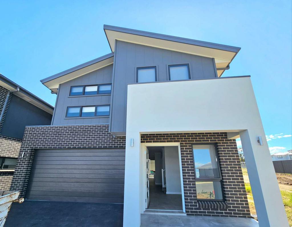 54 Scandinavian Cct, Rouse Hill, NSW 2155