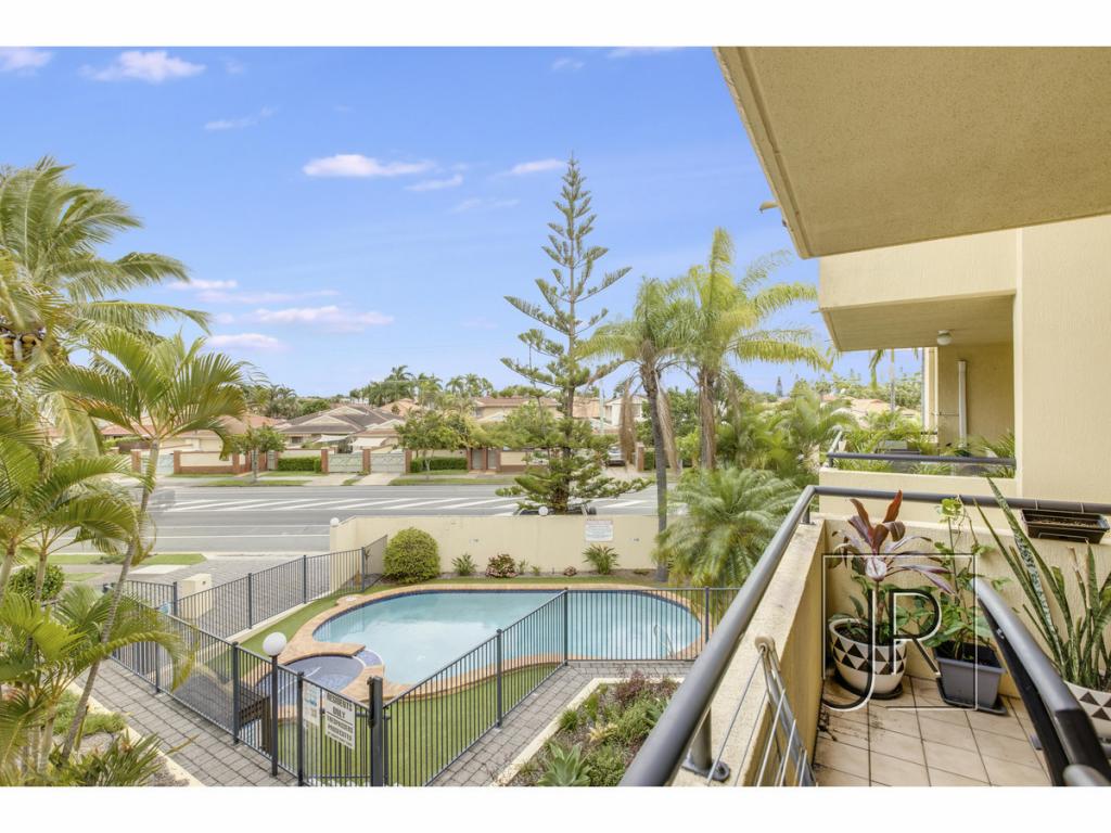 8/65 Bayview St, Runaway Bay, QLD 4216