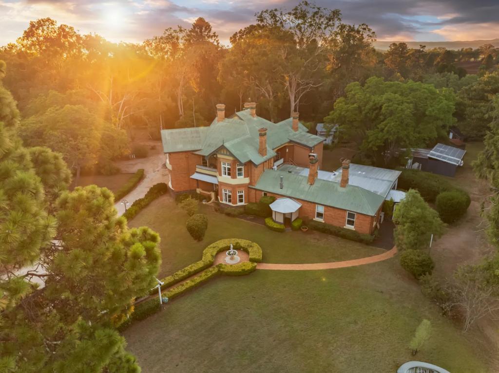 37 Blair Athol Rd, Inverell, NSW 2360