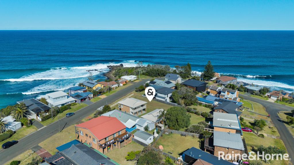 24 SUNSET STRP, MANYANA, NSW 2539
