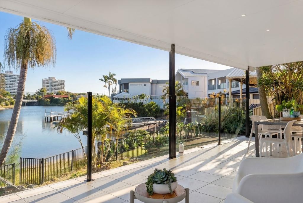 2 Helen Ct, Broadbeach Waters, QLD 4218