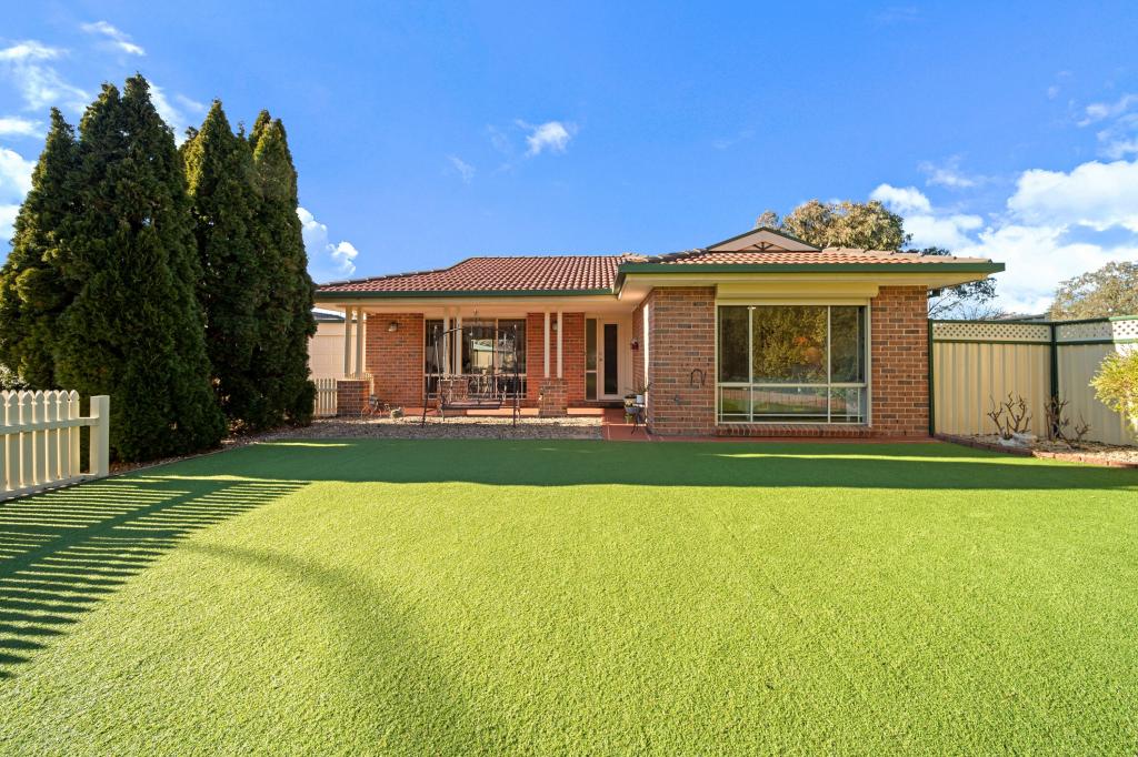 19 Lawlor Pl, Gordon, ACT 2906