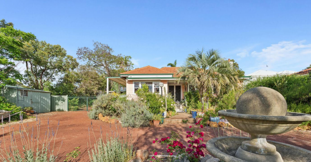 17 Peet Rd, Kalamunda, WA 6076