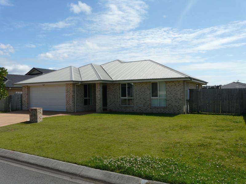 8 Allister Cres, Rothwell, QLD 4022
