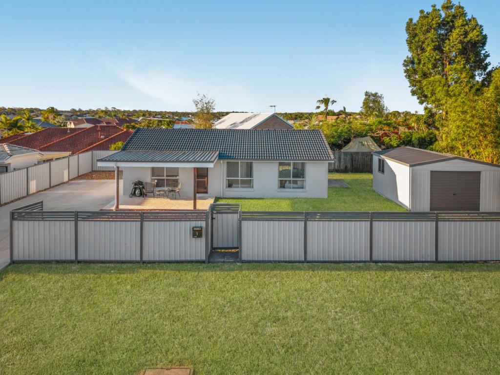 1 Frederick St, Banksia Beach, QLD 4507