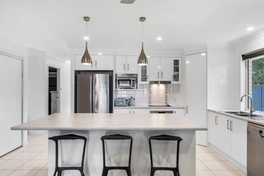 277 Colburn Ave, Victoria Point, QLD 4165