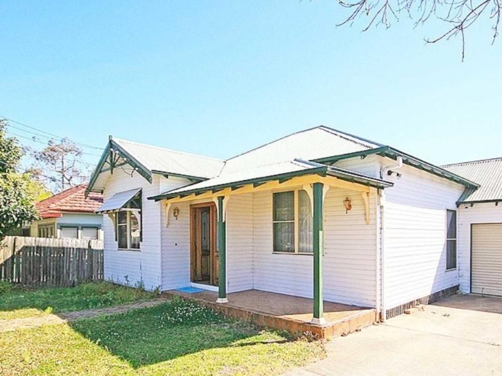4 Lindsay St, Wentworthville, NSW 2145
