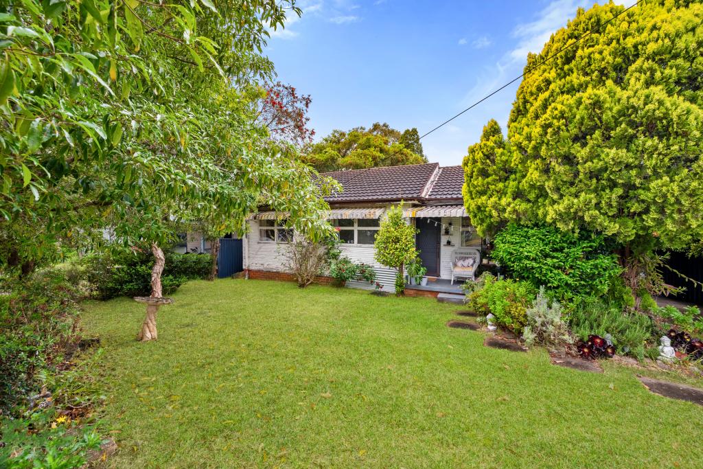 51 Brisbane Rd, Campbelltown, NSW 2560