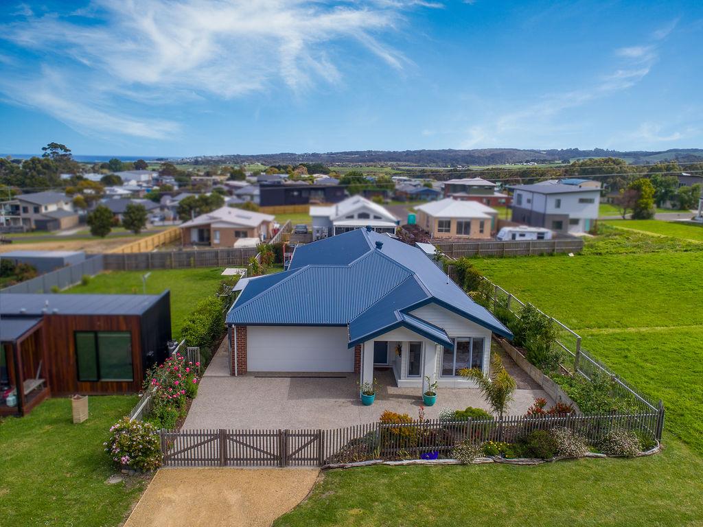 7 Tuxion Rd, Apollo Bay, VIC 3233