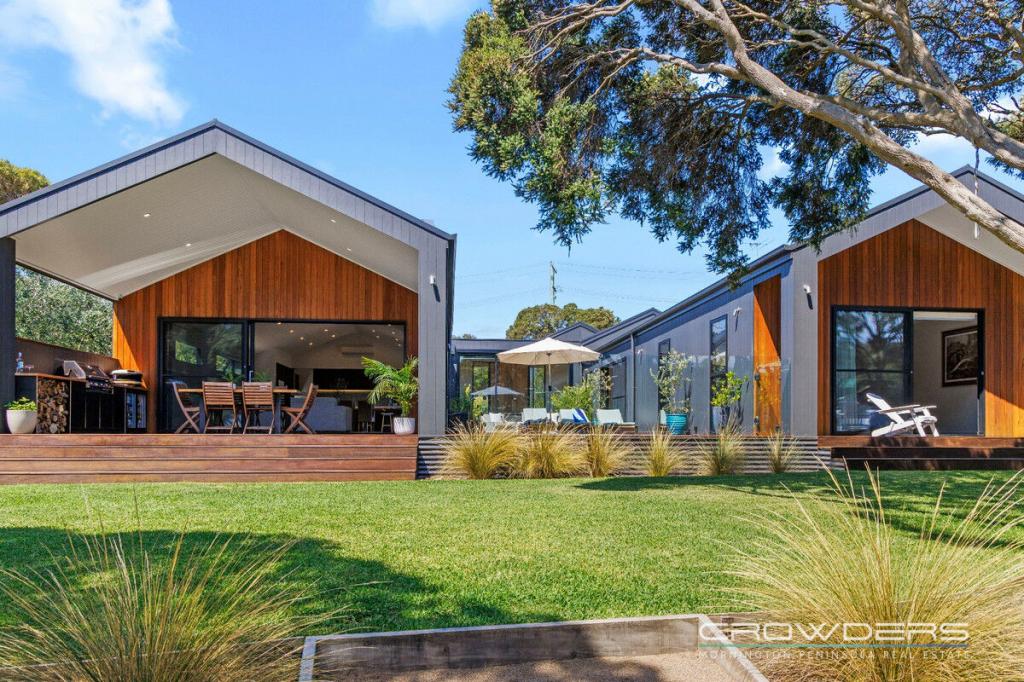 2 Cooraminta Rd, Rye, VIC 3941