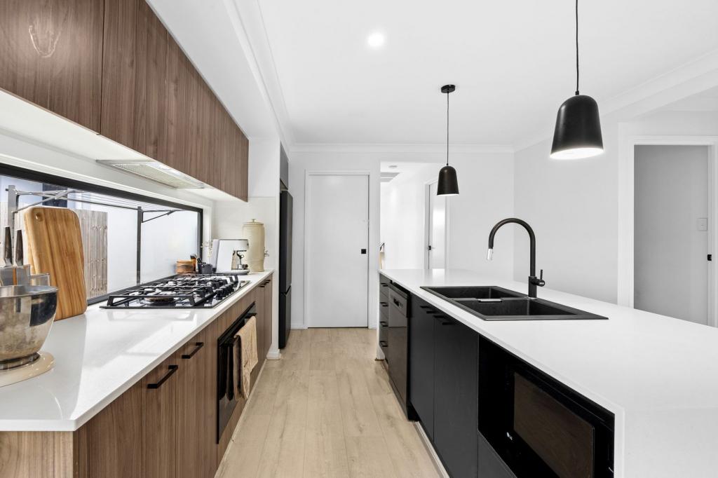 62 VALLEY CRES, PALMVIEW, QLD 4553