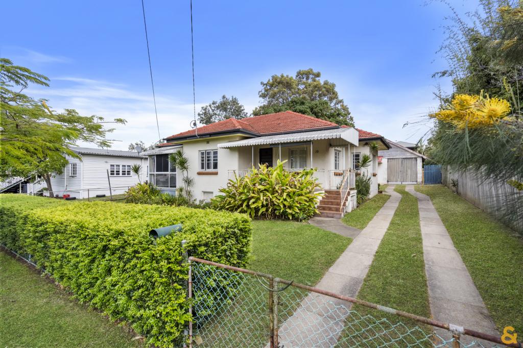 19 Regent St, Wynnum West, QLD 4178