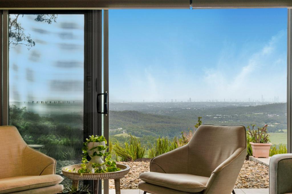 205 Beechmont Rd, Advancetown, QLD 4211