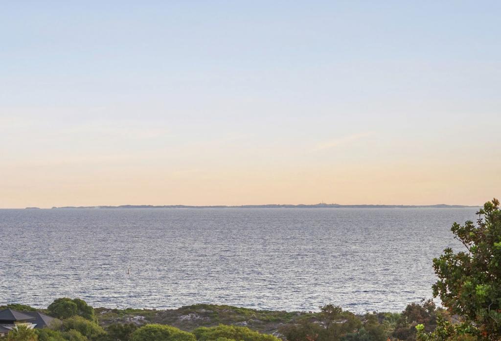 4 Dorking Rd, City Beach, WA 6015