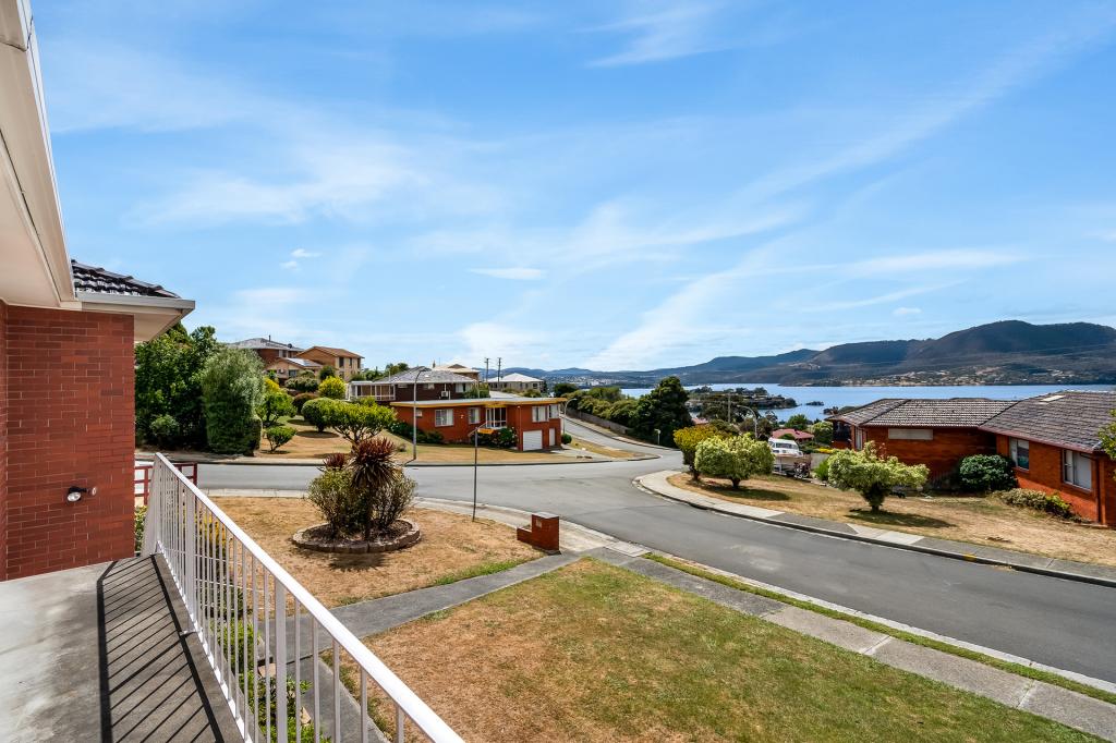 11 Gould Cres, Rosetta, TAS 7010