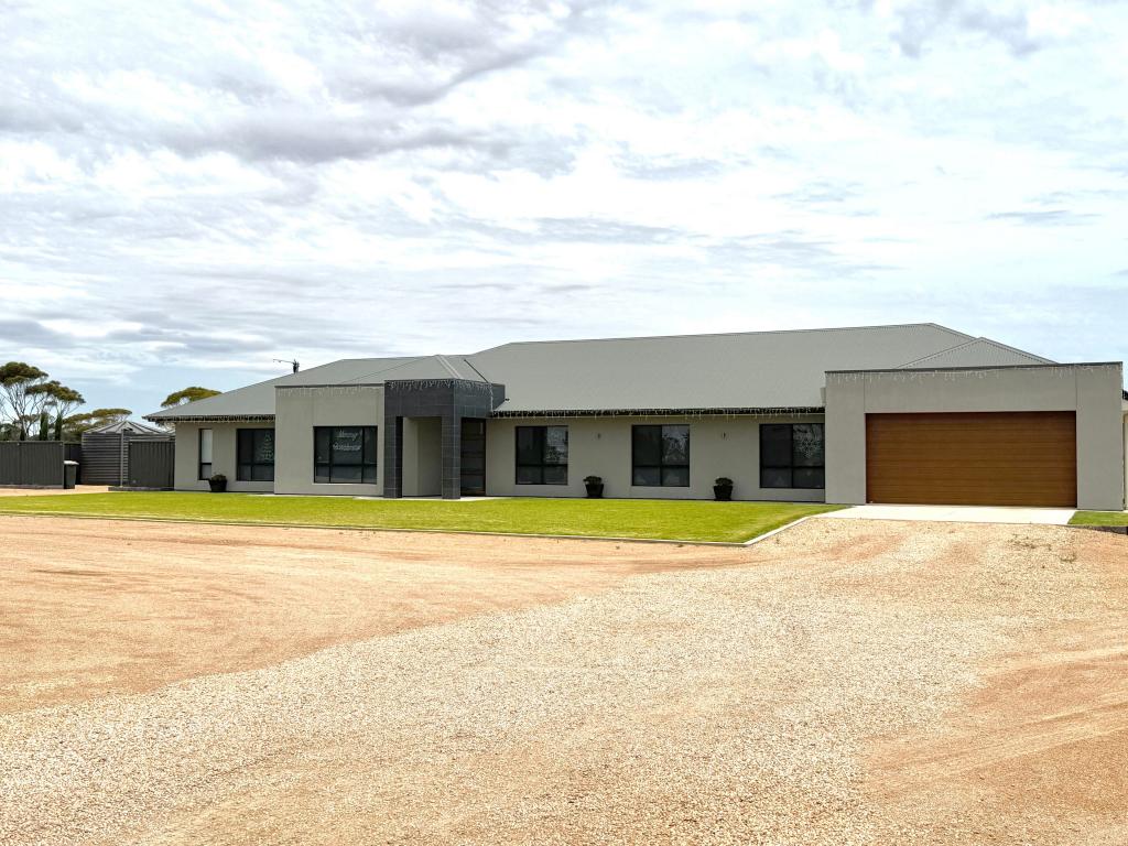 62 Thompson St, Wallaroo, SA 5556