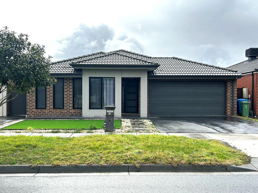 10 Bankton Ave, Cranbourne East, VIC 3977