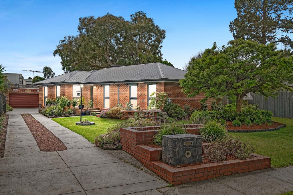 82 Bellara Dr, Mooroolbark, VIC 3138