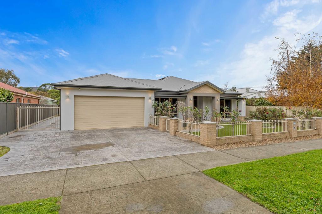 705 Warrenheip St, Buninyong, VIC 3357