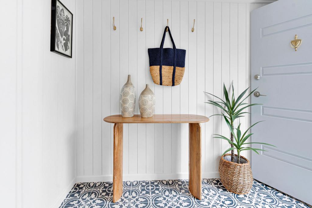 5 Maryvale St, West End, QLD 4810