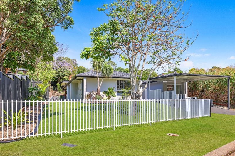15 Michelmore Rd, Carrara, QLD 4211