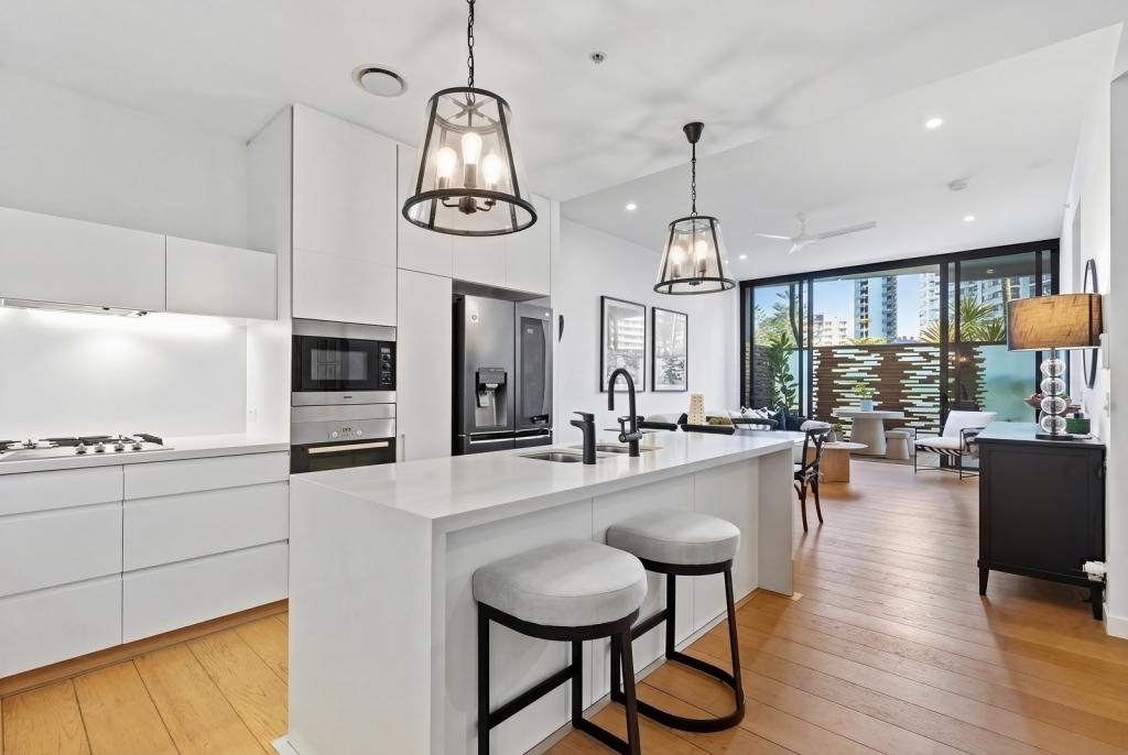 20301/21 Elizabeth Ave, Broadbeach, QLD 4218