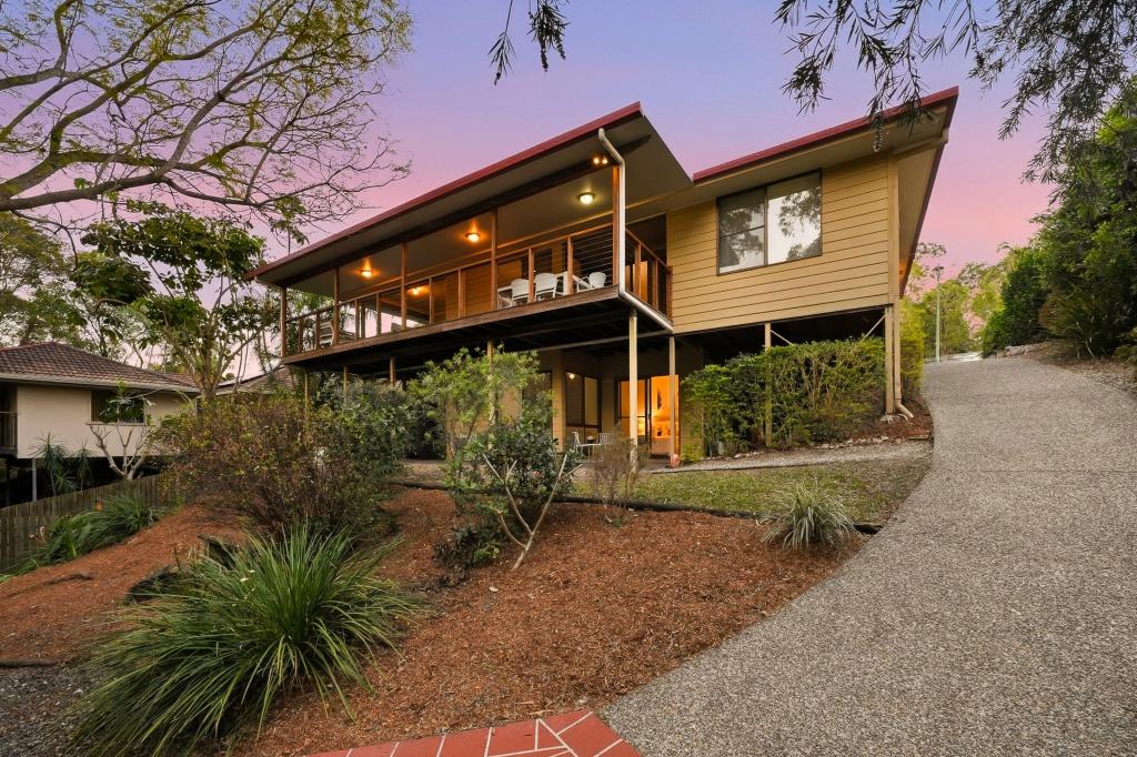 4 Cedarwood Ct, Arana Hills, QLD 4054