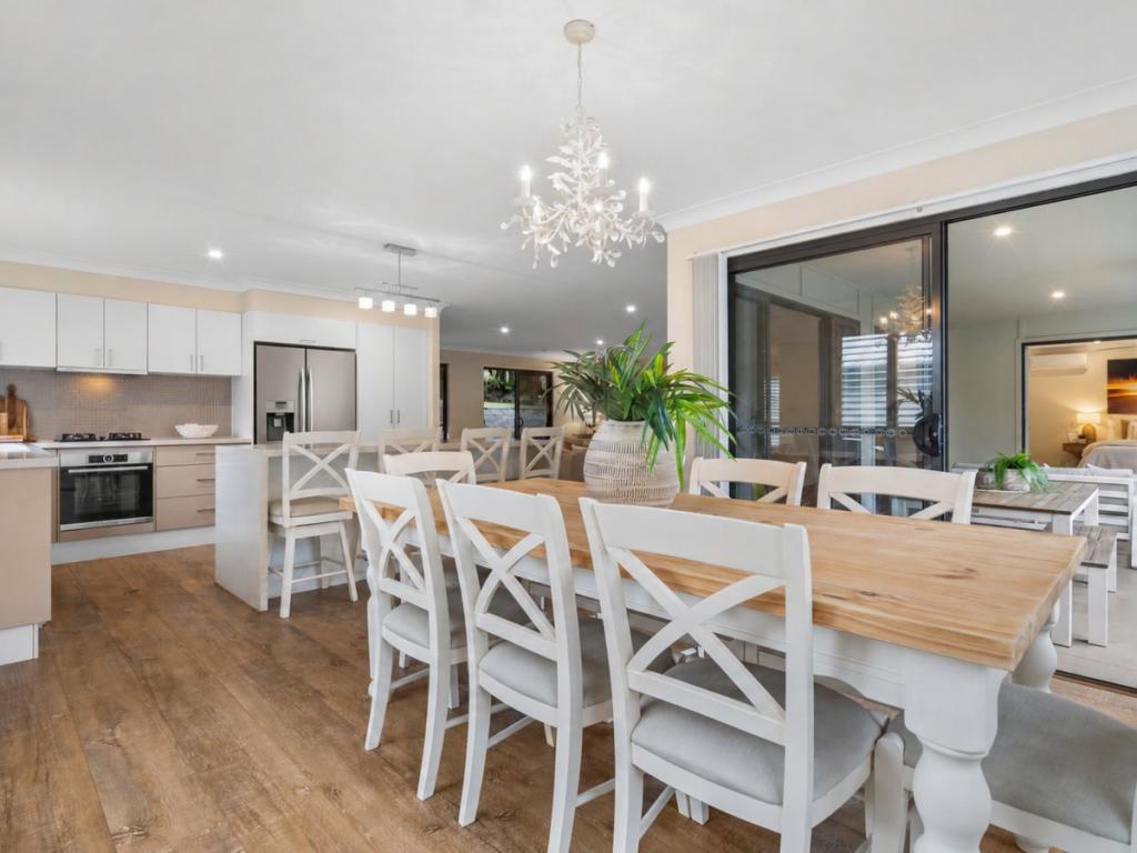 23 Cairngorm St, Carrara, QLD 4211