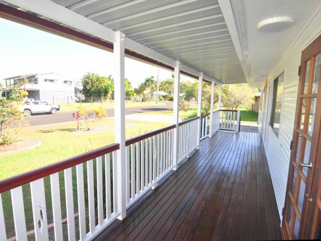 41 ARK ROYAL DR, COOLOOLA COVE, QLD 4580