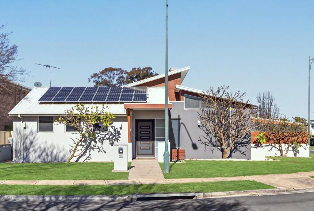 51 Bradley Dr, Harrington Park, NSW 2567