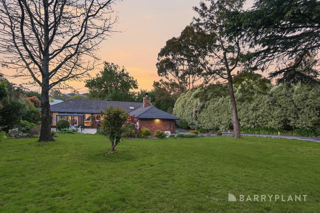 7 Paynes Rd, Seville, VIC 3139