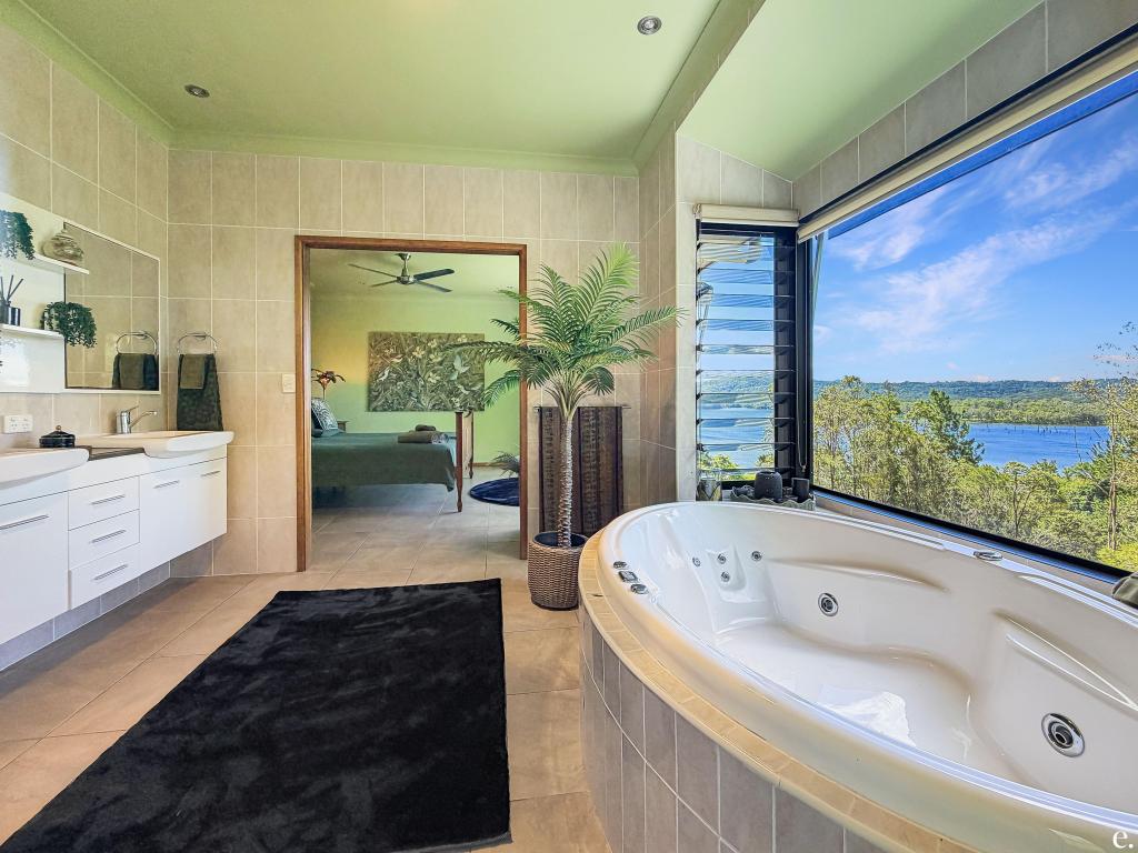 2 Spry Cl, Barrine, QLD 4872