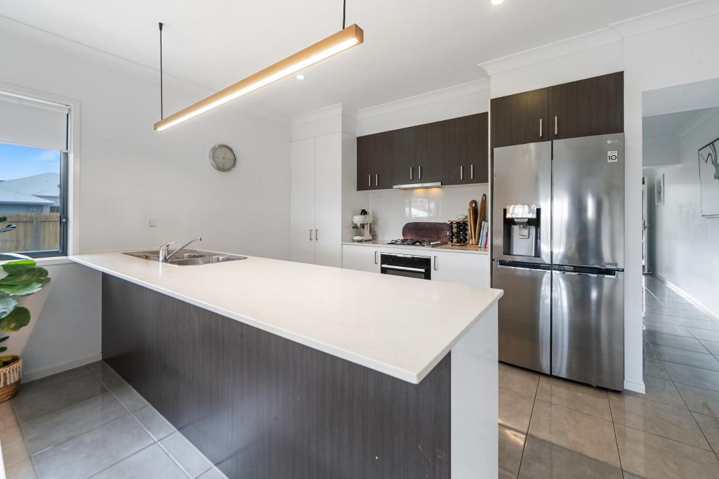 11 Rudd St, Rural View, QLD 4740