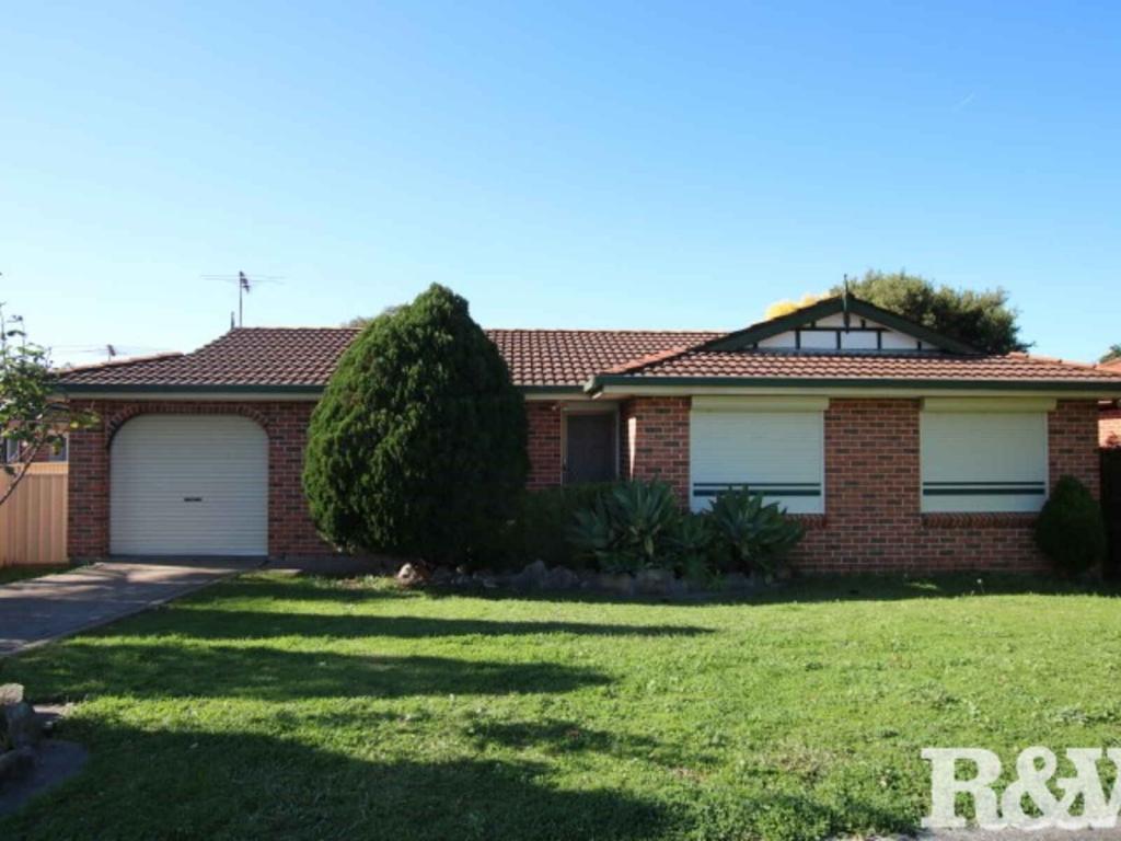 7 ADRIENNE ST, GLENDENNING, NSW 2761