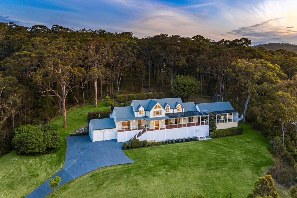 33 Sanctuary Gr, Tingira Heights, NSW 2290