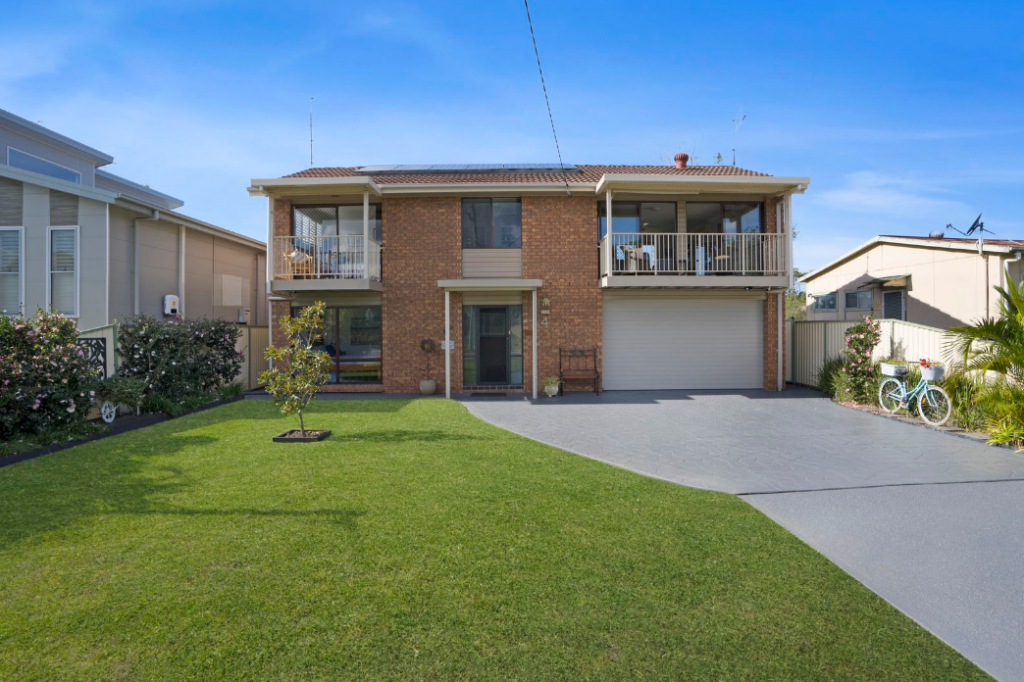 4 Chittaway Rd, Chittaway Bay, NSW 2261