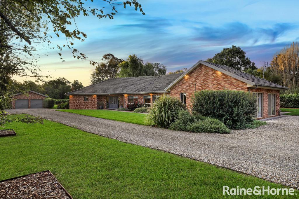 15 Elizabeth St, Burradoo, NSW 2576