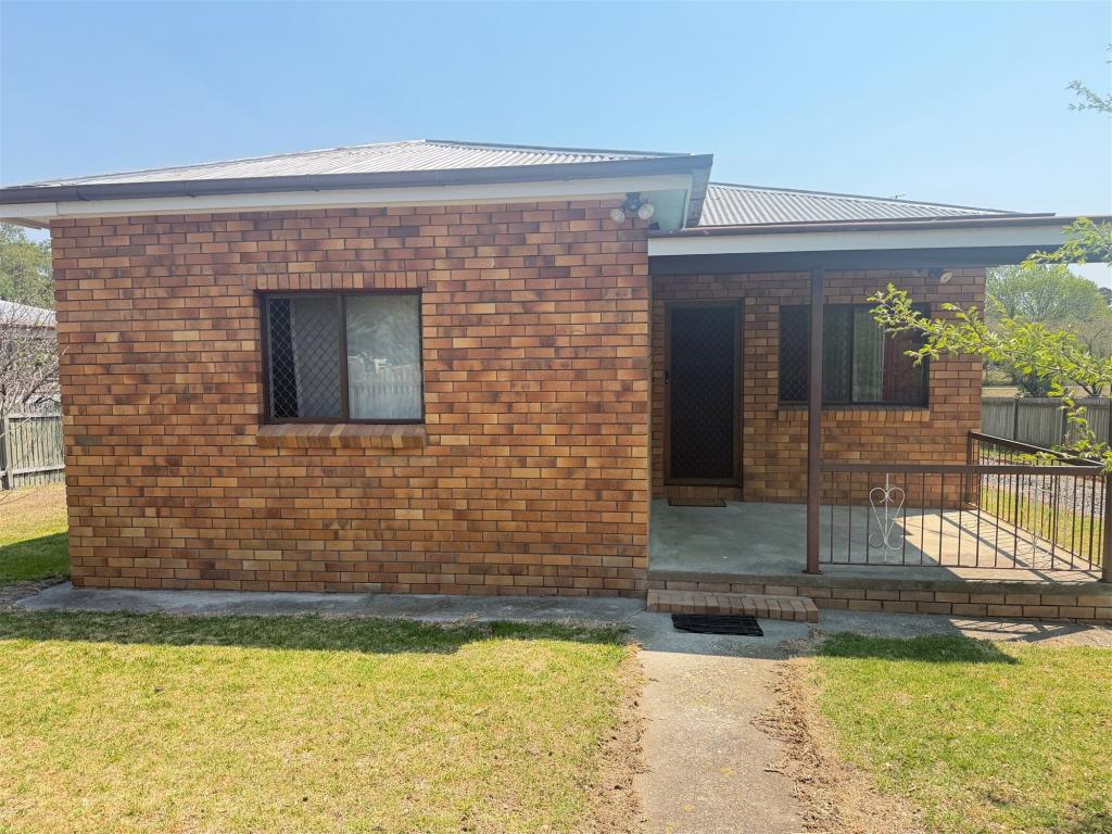 24 Creek St, Stanthorpe, QLD 4380